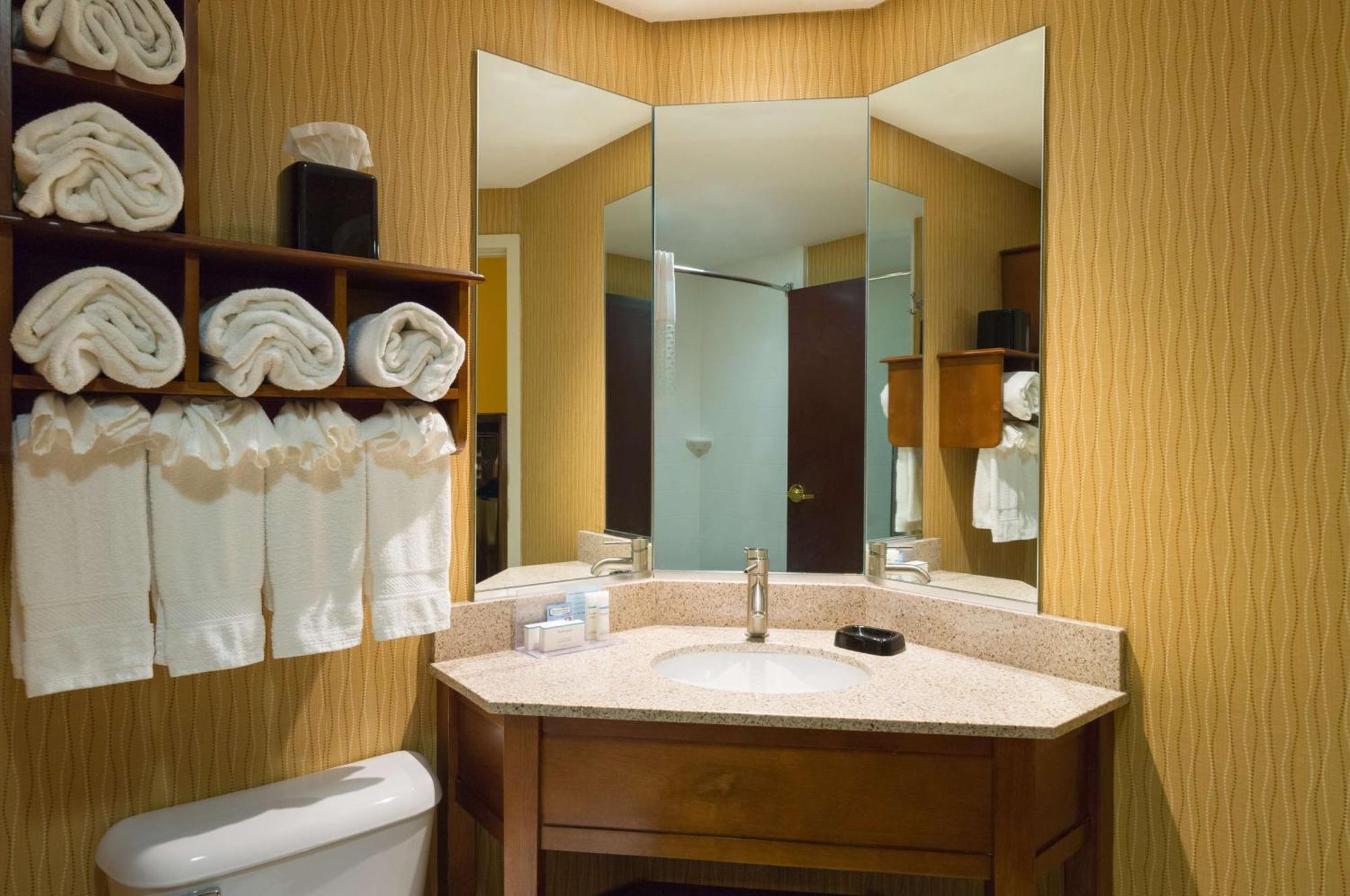Larkspur Landing Carlisle Hotel Bagian luar foto