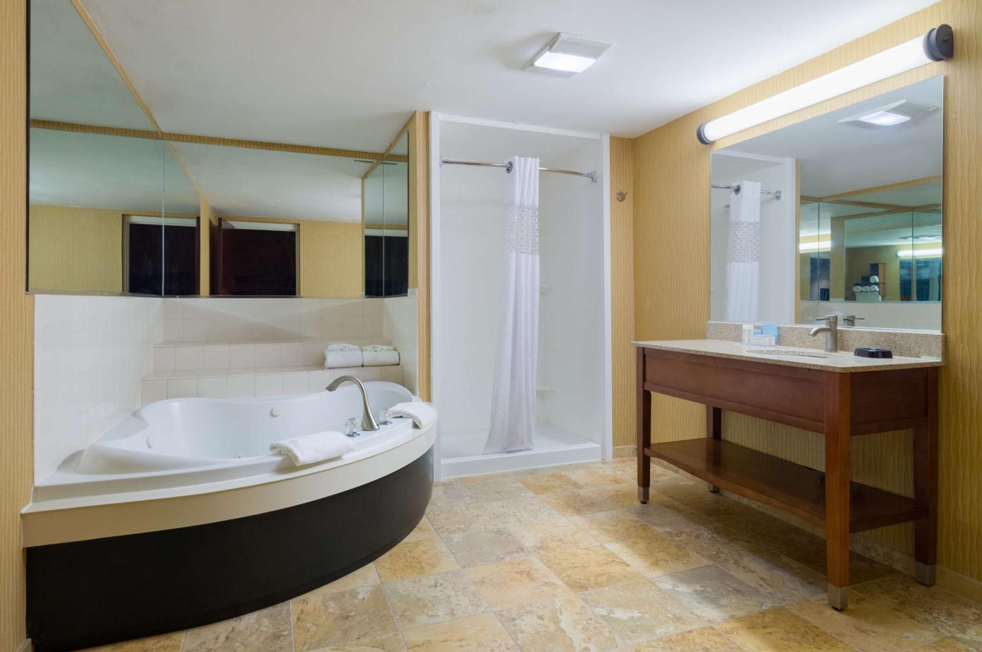 Larkspur Landing Carlisle Hotel Bagian luar foto