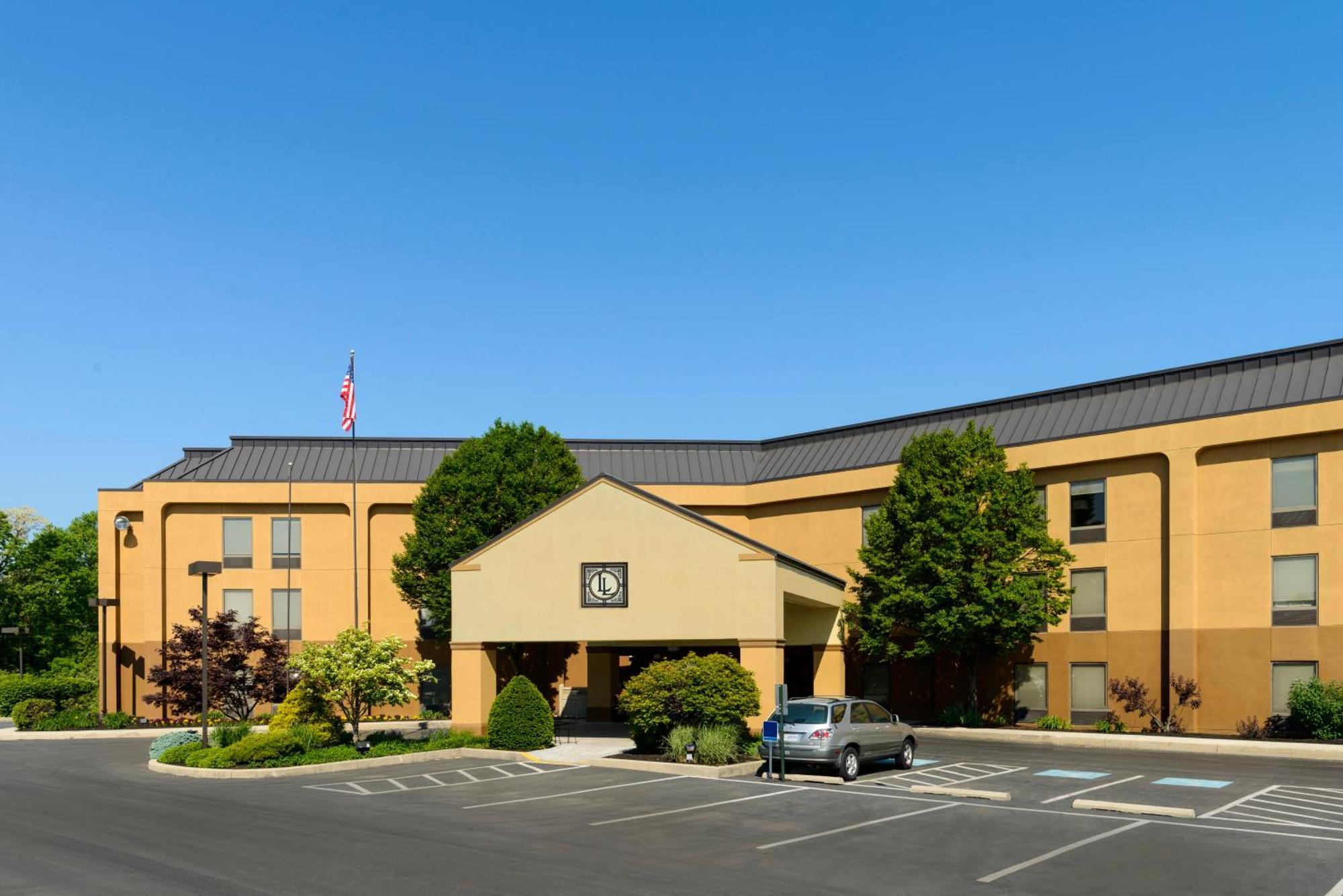 Larkspur Landing Carlisle Hotel Bagian luar foto